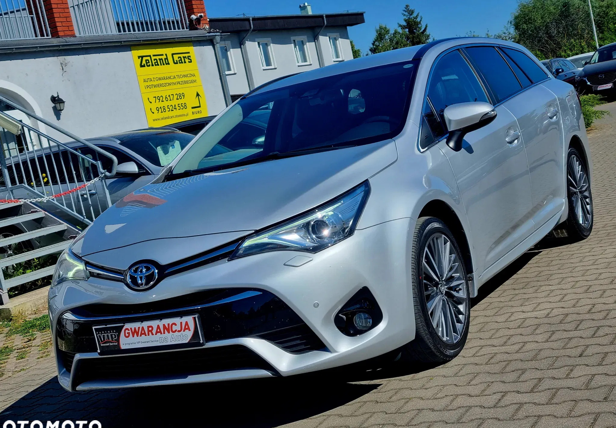 toyota avensis legionowo Toyota Avensis cena 65900 przebieg: 139000, rok produkcji 2018 z Legionowo